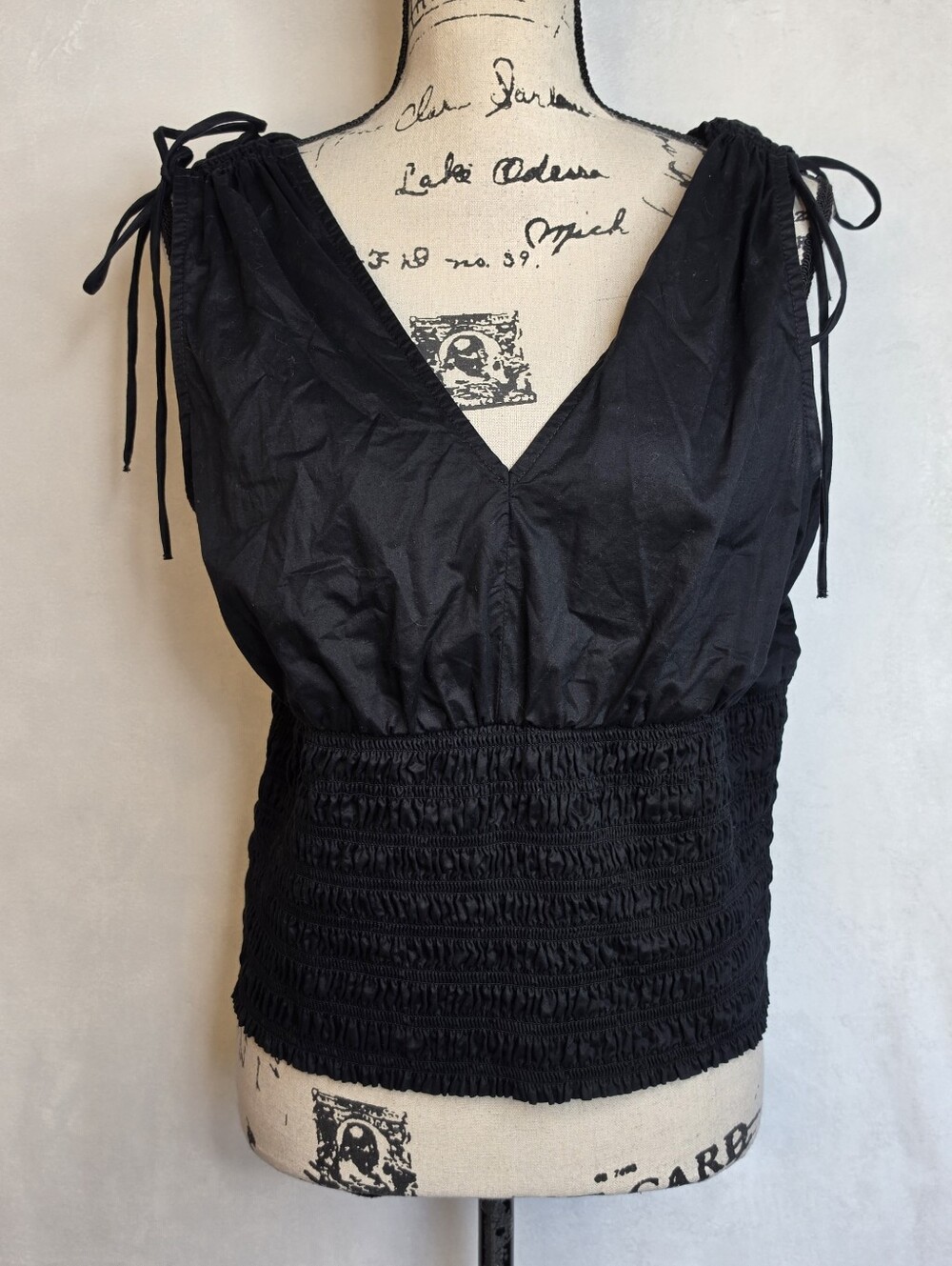 Old Navy Black V-Neck Smocked Waist Tie-Shoulder Cami Sz L